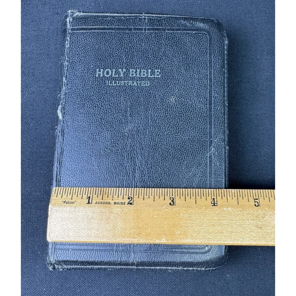 Vintage Holy Bible Black Cover With Zipper 4 1/2